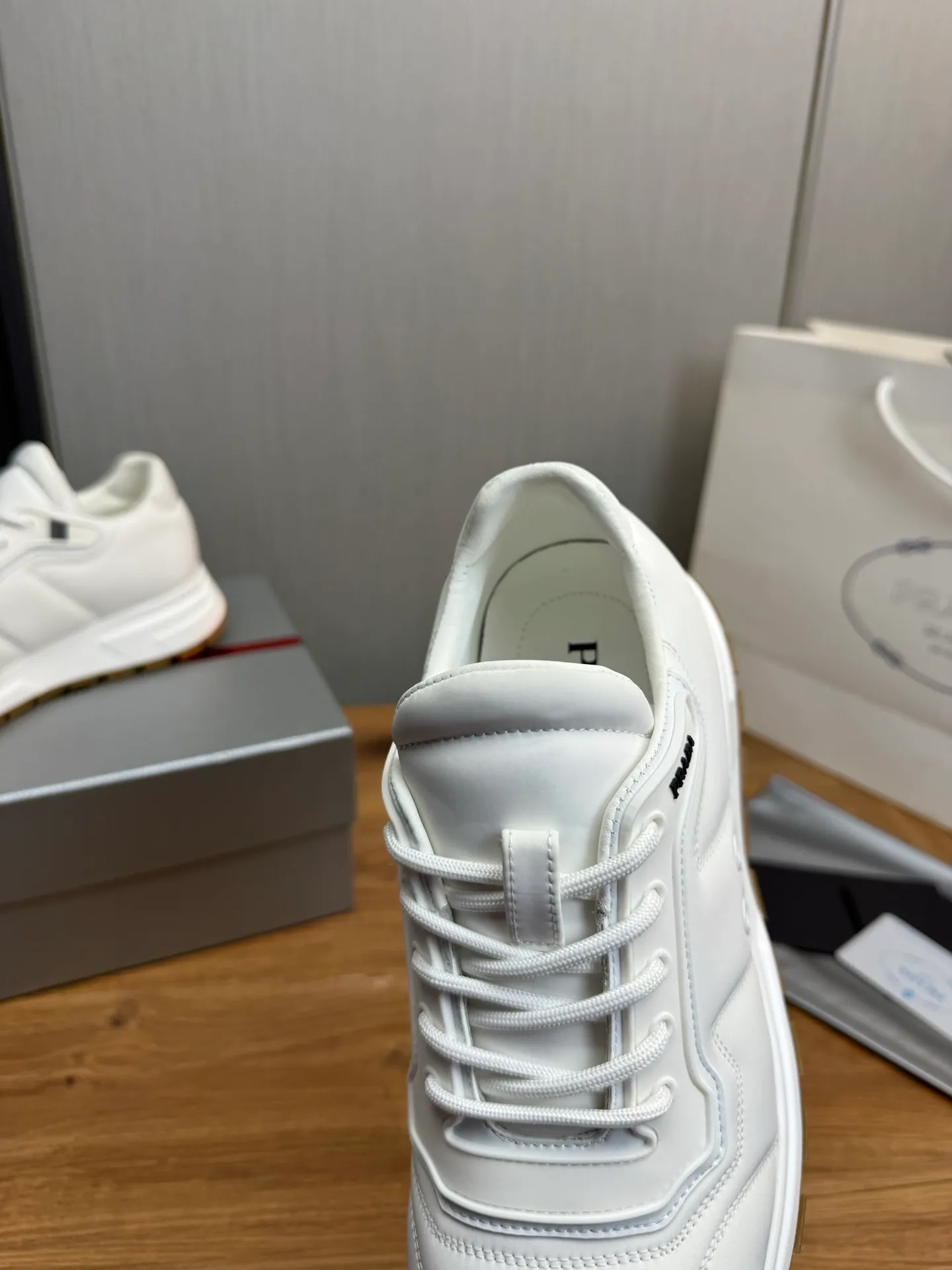 Men's shoes 💰560💰 [PRADA] Popular men's shoes shipped 👏Official website synchronized ⬆️Original imported waterproof fabric + cowhide lining, 1⃣️:1⃣️reproduction, original sole, 38-45 (45. Customized, non-refundable)